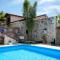 Family friendly house with a swimming pool Radovin, Zadar - 21307 - 拉扎纳茨