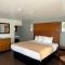 Oceanside Inn & Suites