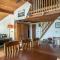 Foxtail Lake Front Chalet with HOT TUB - Innsbrook