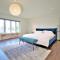 Modernized Five Bedroom Villa - 列治文山