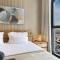 Cozy 1BHK Getaway with Balcony by BlueCloud holidays - 沙迦