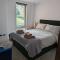 Luxury Harrogate City Centre Apartment with free parking - 哈罗盖特