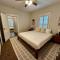 Newly Renovated Cottage including Driveway in Downtown Murfreesboro - Murfreesboro