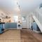 Host & Stay - Centurion House