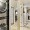 Cozy and Centrally Located SLC Condo with Balcony! - مدينة سولت ليك
