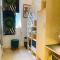 Modern and Bright Three Bed Apartment
