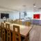 Host & Stay - Sillwood Seafront