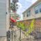 Cozy Galveston Apt with Patio Close to The Strand! - Galveston