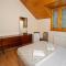 Central 4BR Apt for Groups & Families - By Wehost