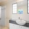 Sea La Vie King Bed Sleeps 7