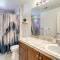 4 Mi to Airport Convenient Denver Condo