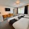 All Seasons Gatwick Guest House & Parking