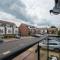 3 Bedroom and 2 Bathroom House with Balcony & Parking - Maidenhead