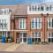 3 Bedroom and 2 Bathroom House with Balcony & Parking - Maidenhead