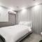 Hotel The City