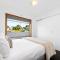 Residence at 165 Great for large groups Sleeps 11