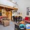 Premier Condo completely renovated Highridge C8