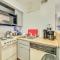 Condo with Pool Access 3 Mi to Downtown Fort Worth! - Форт-Ворт