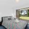 Sabia Beach House Vincentia - Family Fun - Beachfront