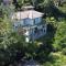 Chathu Holiday Home