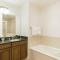 Modern 2 Suites Vacation Apartment RE7659-304
