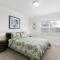 Modern 2 Suites Vacation Apartment RE7659-304