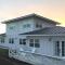 NEW 5BR Farmhouse Estate - AC Pool Gym Pickleball