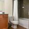 Stunning 2 Br Loft Smack In The Heart Of Downtown - 罗阿诺