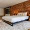 Stunning 2 Br Loft Smack In The Heart Of Downtown