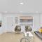 New Stylish 2 Bdrm Mins To Beach & Aventura Mall - شاطئ هالانديل