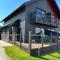 Hot Tub Lodge at Retallack Resort with 2 bedrooms