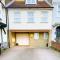 Stylish Margate Coastal Home & Parking By Adliv