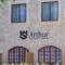Arthur Suites in Old Town