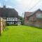 Applecott - 2 bedroom Thatched cottage close to Stonehenge - Upavon
