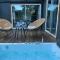 Superbe Cabane JACUZZI JARDIN CLIM WIFI PARKING