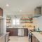 Port Clinton Home with Lake View - Walk to Beach! - 克林顿港