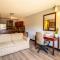 Red Lion Inn & Suites Vancouver - Ванкувер