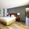 Red Lion Inn & Suites Vancouver - Ванкувер
