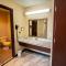 Red Lion Inn & Suites Vancouver - Ванкувер
