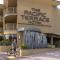 Pacific Terrace Hotel