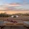 Sundrop Cowboy Pool, Hot Tub & Views! - Joshua Tree