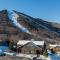 Luxe Chalet Ski On Off Hot Tub Pool and Views - 基灵顿