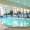 Luxe Chalet Ski On Off Hot Tub Pool and Views - 基灵顿