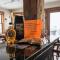 Luxe Chalet Ski On Off Hot Tub Pool and Views - 基灵顿