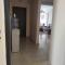Cairo Gem budget room with AC and smart TV, 12minutes from the airport please only book through booking we can't offer booking outside the app, please contact us via phone number provided after confirming your booking, so we can check you in, thanks - Kairó