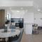 Top floor unit with beach access - غولد كوست
