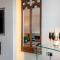 Luxury 3BR Home in Belgravia, Near Victoria - 伦敦