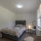 Comfortable 2 Bed Apartment Pass the Keys