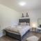 Comfortable 2 Bed Apartment Pass the Keys