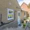 Comfortable 2 Bed Apartment Pass the Keys